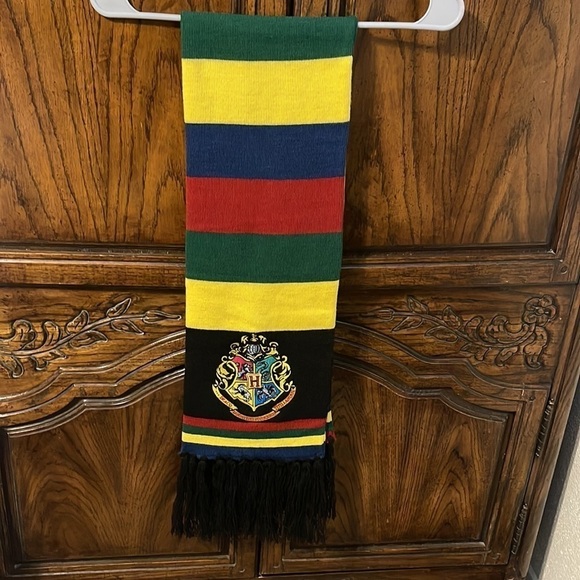 Harry Potter scarf limite edition , new. - Picture 2 of 3